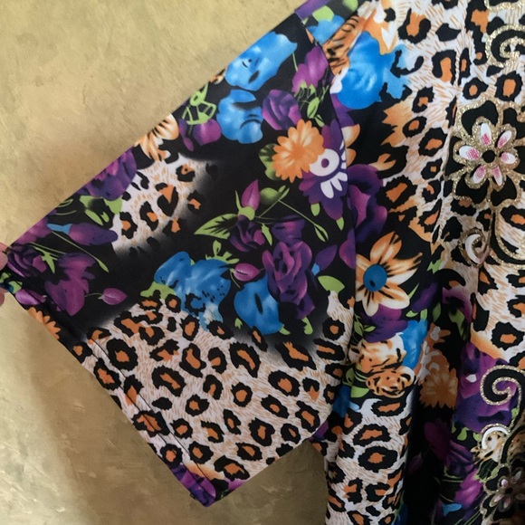 Prestige Edge Floral and Leopard Print Longline Fooler Top - Picture 5 of 6